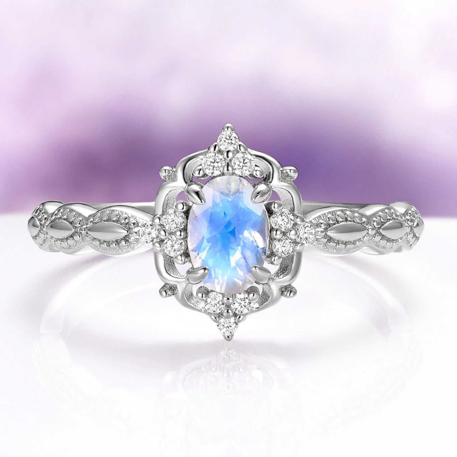 Vintage Moonstone Ring in Sterling Silver