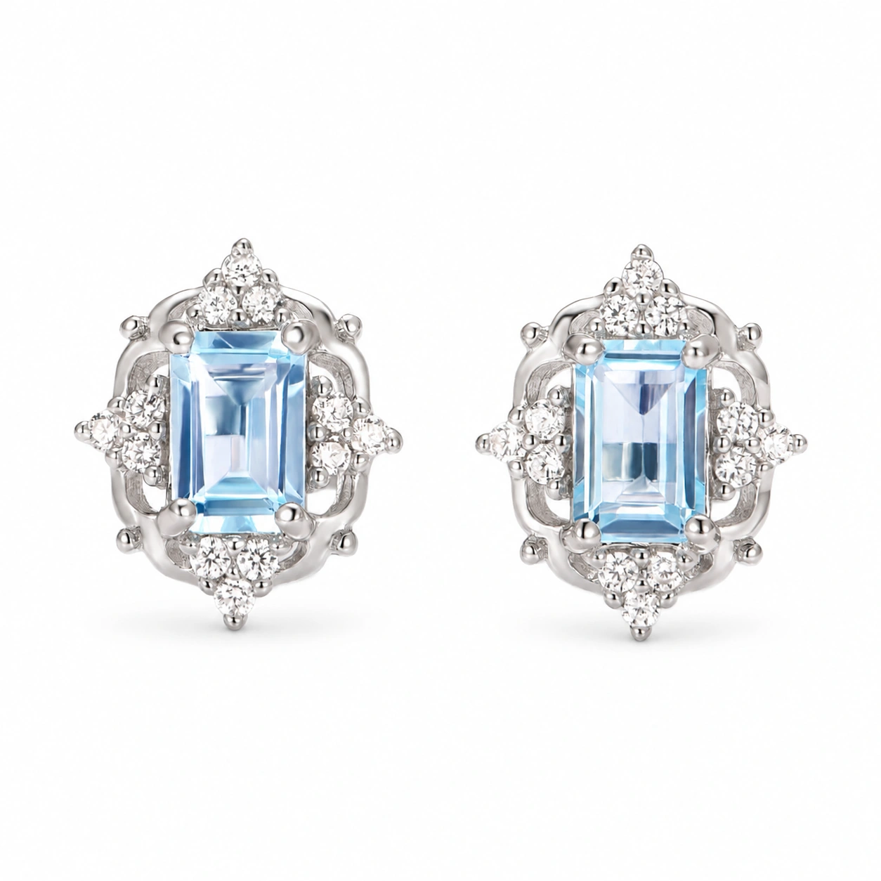 Vintage Aquamarine Stud Earrings in Sterling Silver