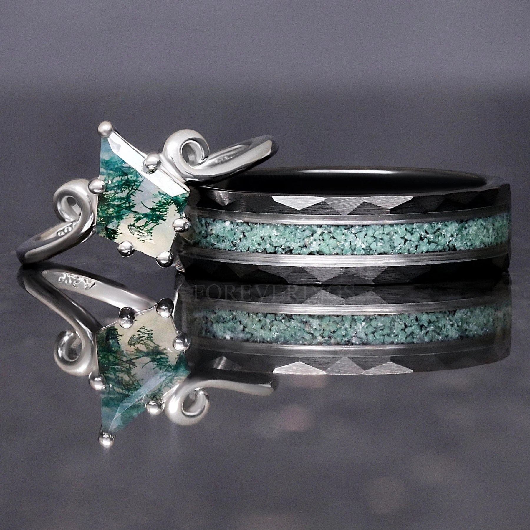 His Her Twirl Green Moss Agate Ring Set, Matching Wedding Ring, Nature Couple Ring