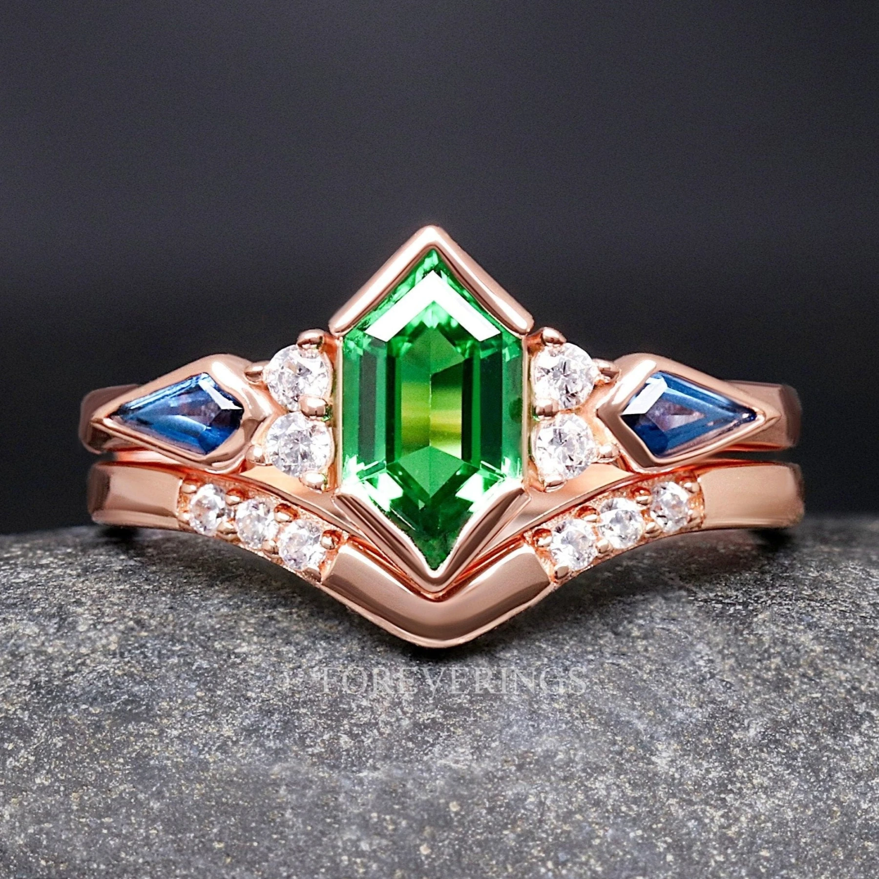 Tsavorite Rose Gold Wedding Ring for Her, Rosette Nebula Ring Set