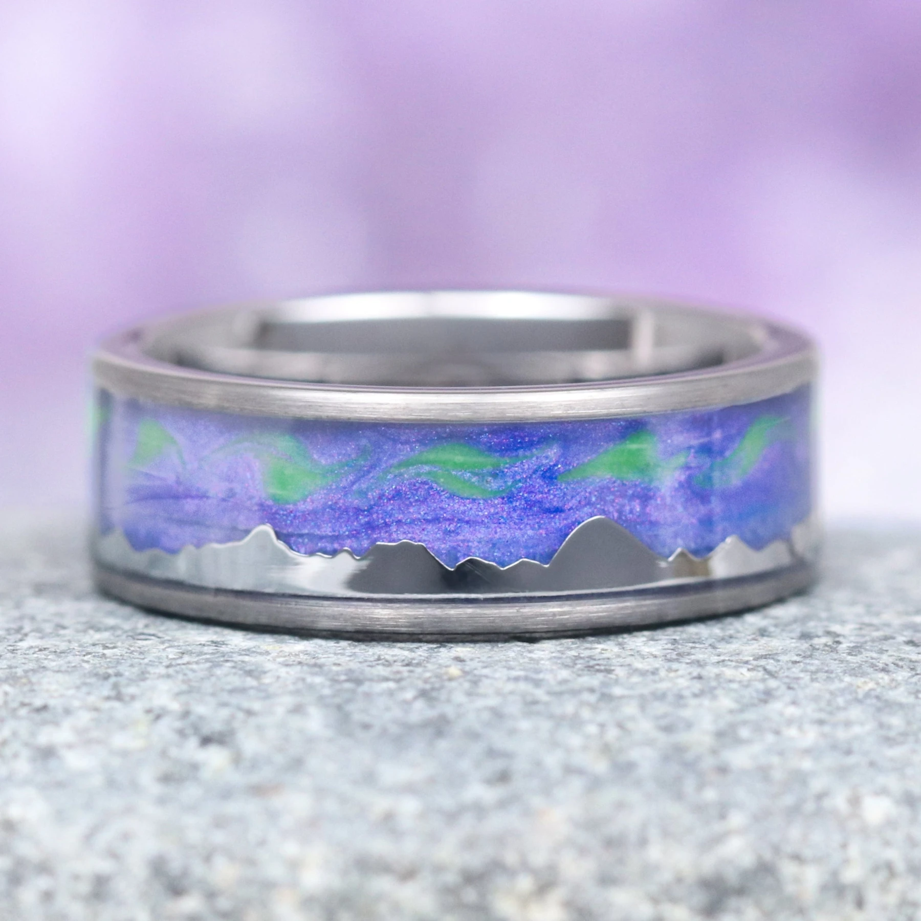 Borealis Mountain Range Men's Wedding Band in Tungsten (8mm)
