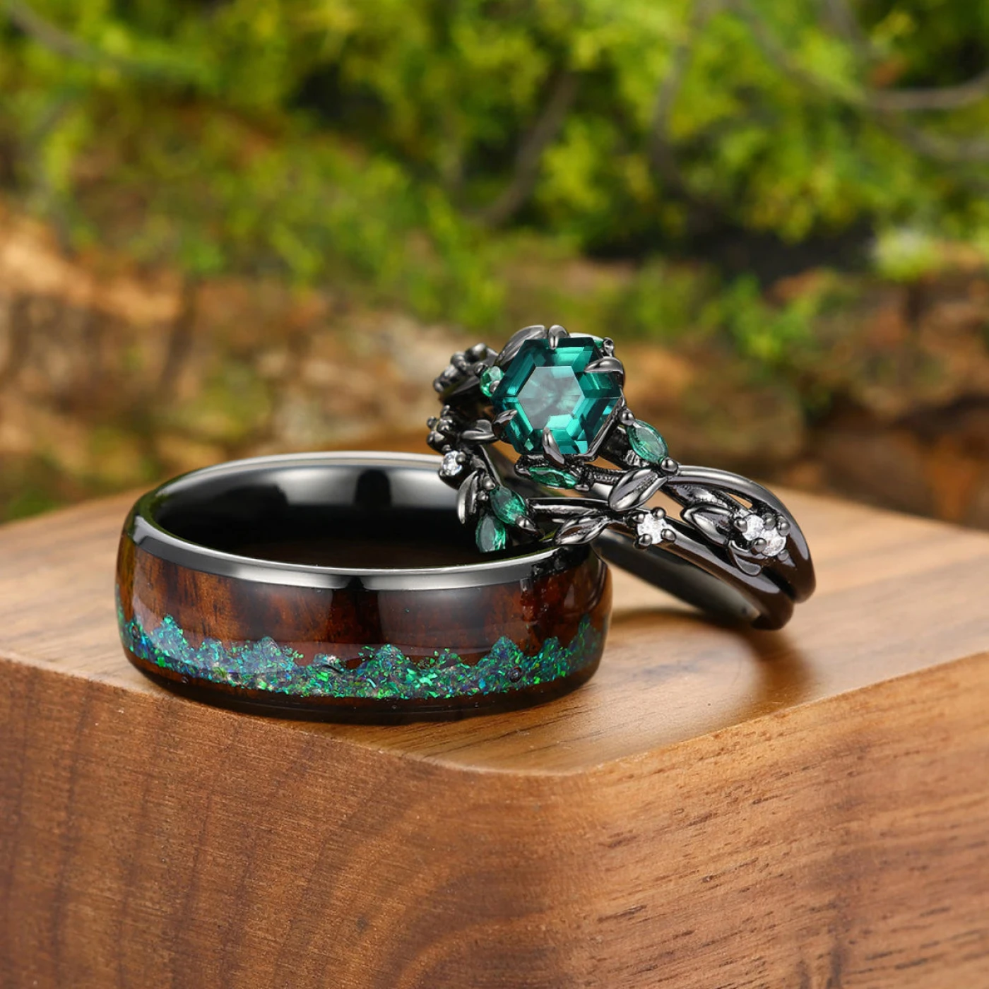 Unique Emerald Leaf Engagement Rings Set For Couples Personalized Green And Black Couples' Set - view 3