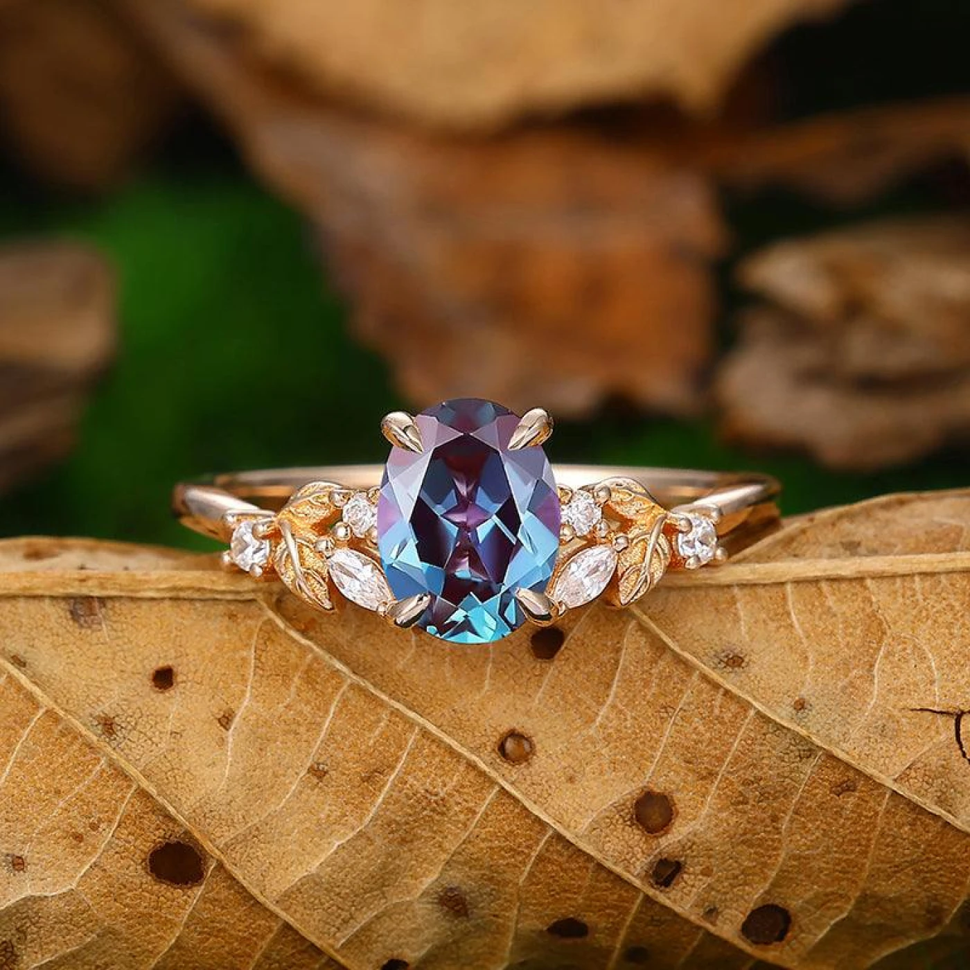 1.5CT Oval Shaped 18k Gold Cluster Natural Leaf Ring