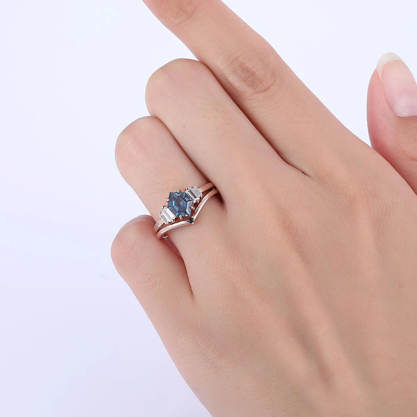 1.55CT Long Hexagon Cut Alexandrite Engagement Ring Moissanite Inlaid Women Ring - view 6
