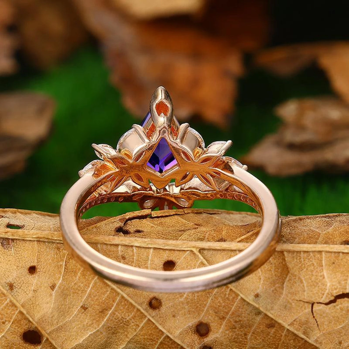 Antique Kite Cut 14k Gold Flower Natural Amethyst Ring Milgrain 5 Leaf Matching Band - view 4