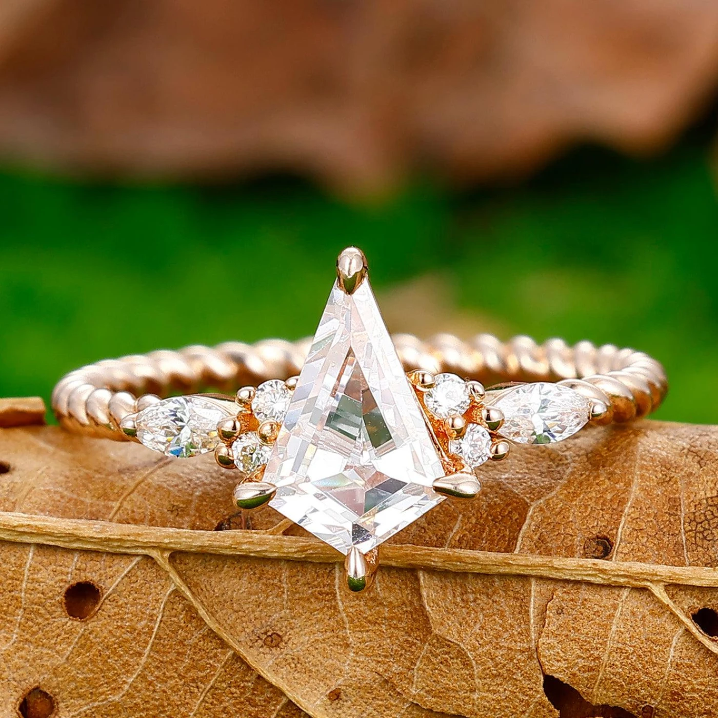 Brilliant 1.35CT Kite Cut Twisted Rope Ring Prong Gold Ring For Anniversary Gift