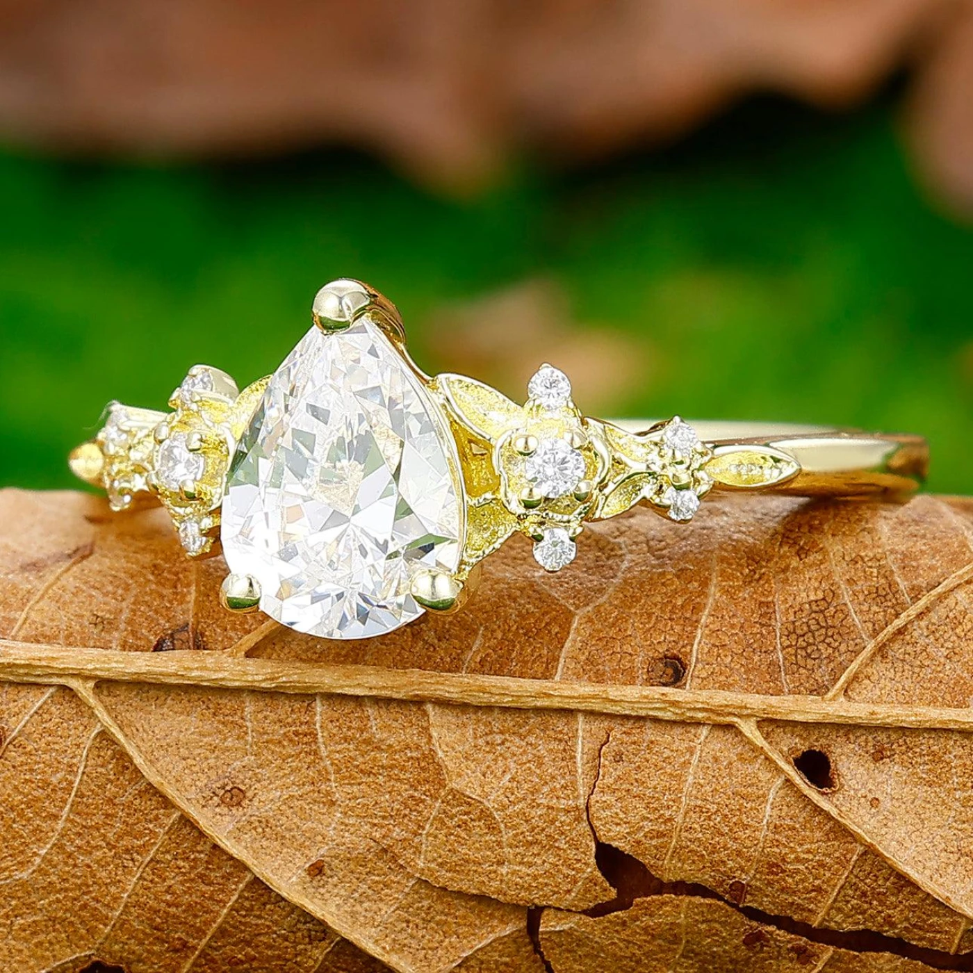 Classic 1.3CT Pear Cut Moissanite Engagement Ring Deco Moissanite Floral Women Fine Ring - view 2