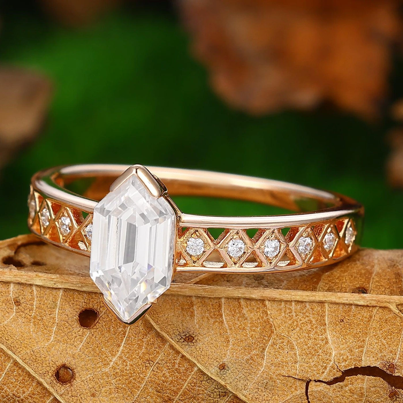 1.60 CTLong Hexagon Cut 5*9mm Moissanite Ring V-Prong Setting Ring - view 2