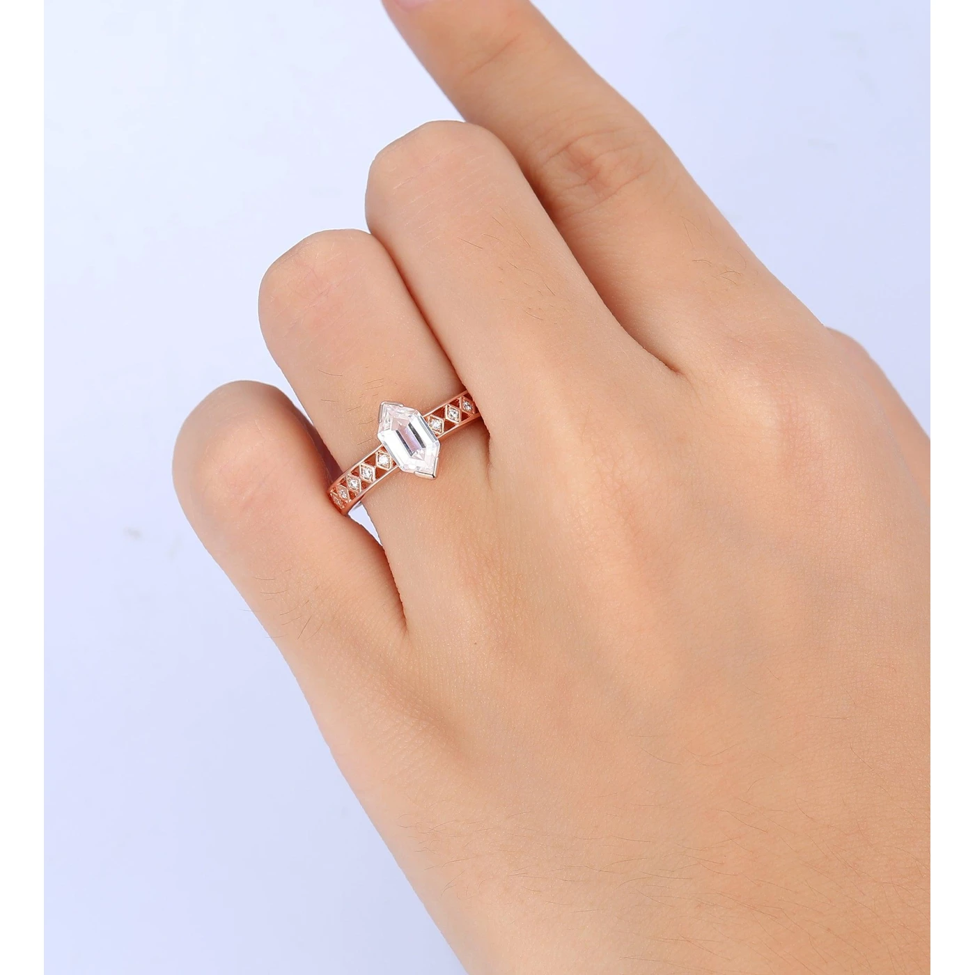 1.60 CTLong Hexagon Cut 5*9mm Moissanite Ring V-Prong Setting Ring - view 6