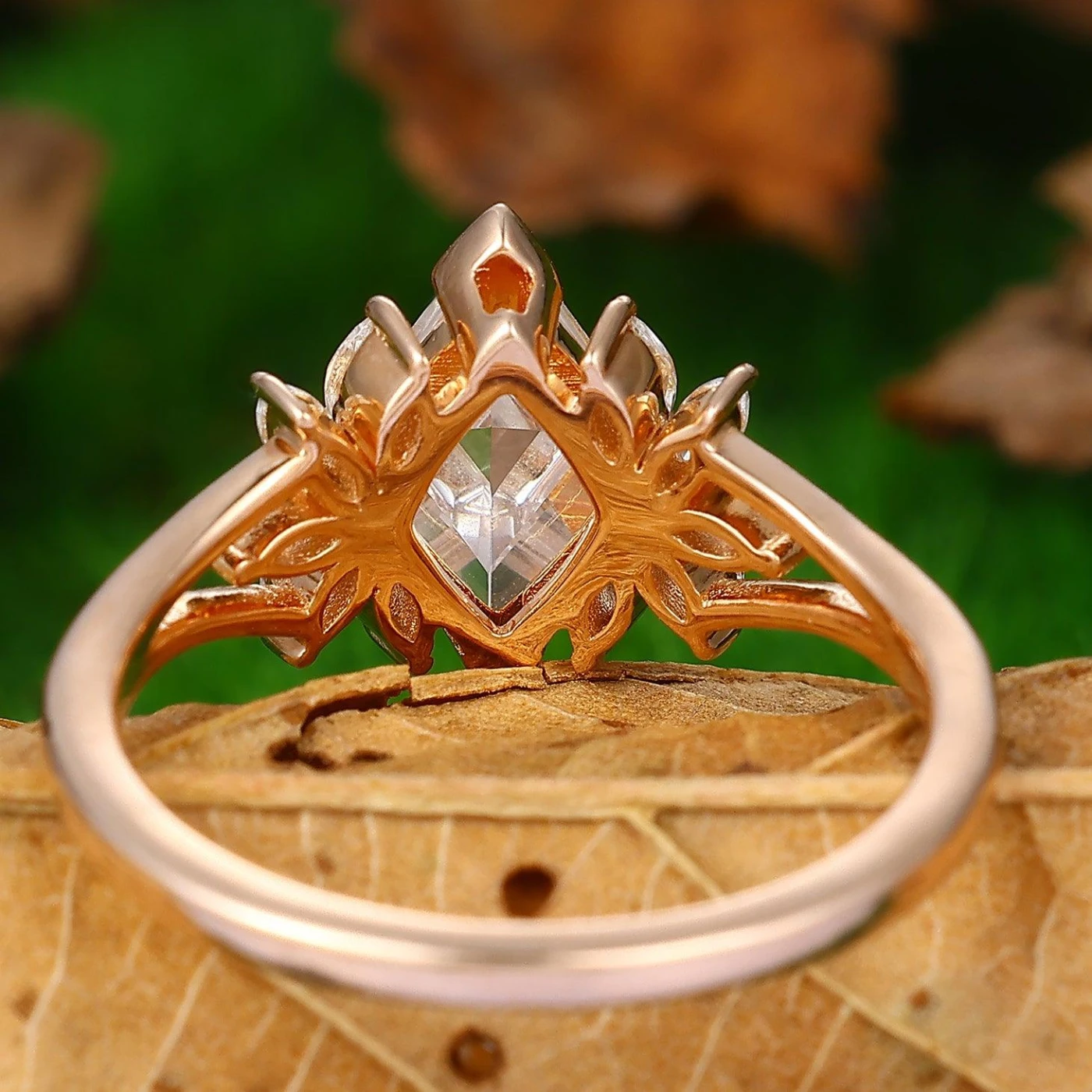 Vintage 2CT Split Shanke Prism Inverted Tower Cut Moissanite Engagement Ring Cluster Moissanite Ring - view 4