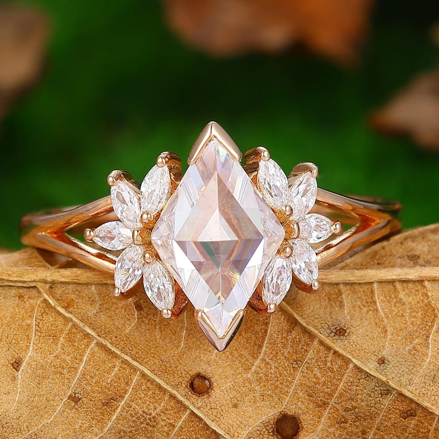 Vintage 2CT Split Shanke Prism Inverted Tower Cut Engagement Ring Cluster Ring
