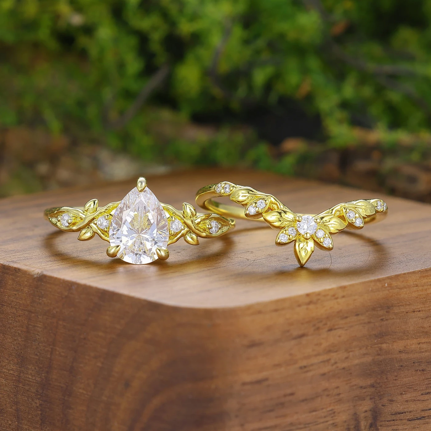 Natural Inspired Pear Shape Moissanite His And Hers Ring Set Leaf Engraved Couple Rings - view 3