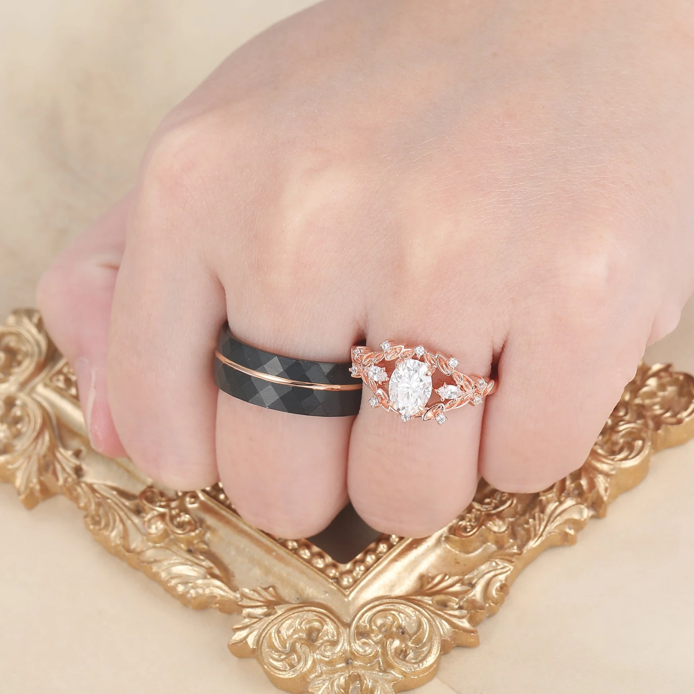Vintage Leaf Engraved Oval Moissanite Couple Rings Natural Inspired His And Hers Rings - view 6