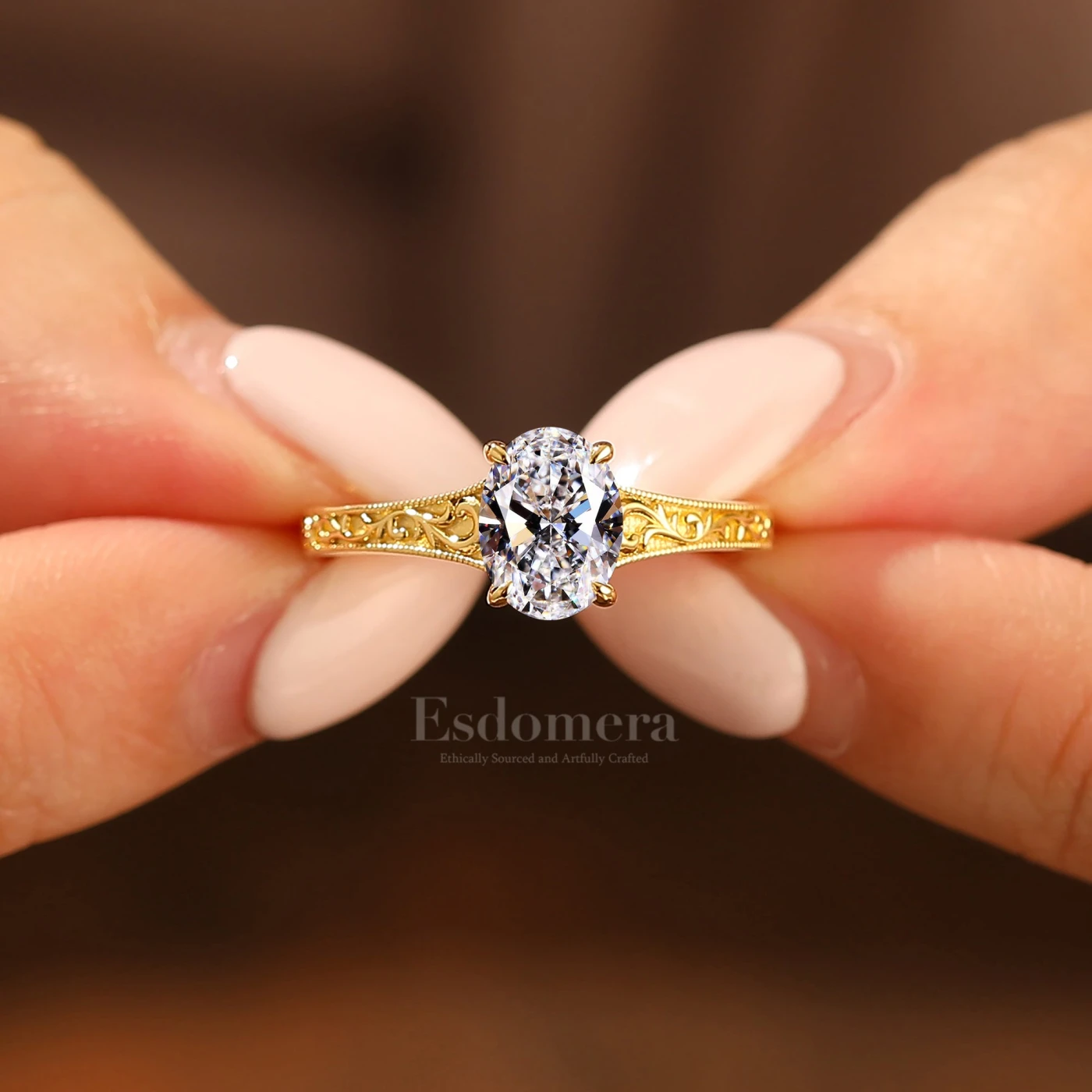 14K Art Nouveau Style Oval Lab Grown Diamond with Intricate Lace Design Band