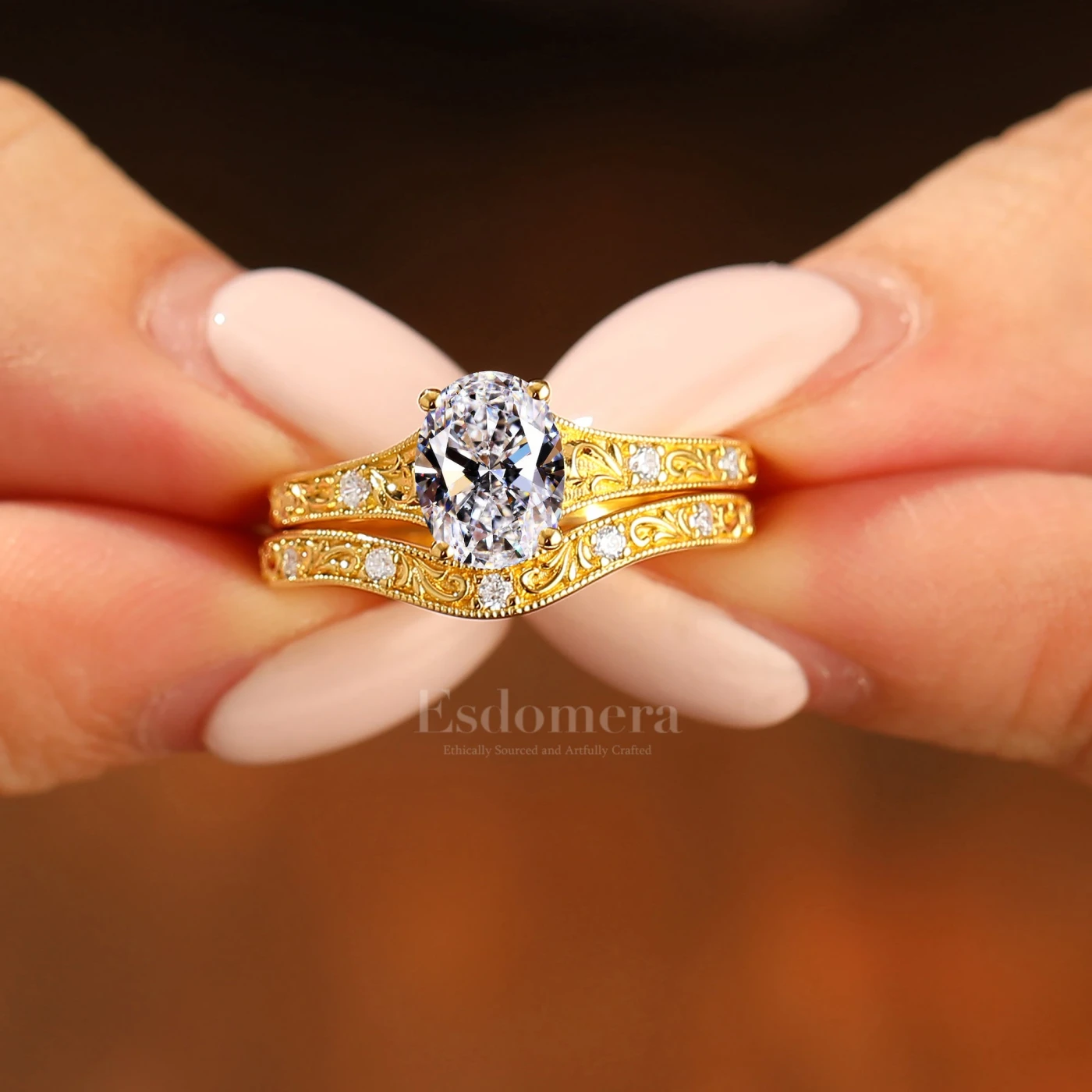 Dainty Oval Cut Lab Grown Diamond 2pcs Wedding Ring Set
