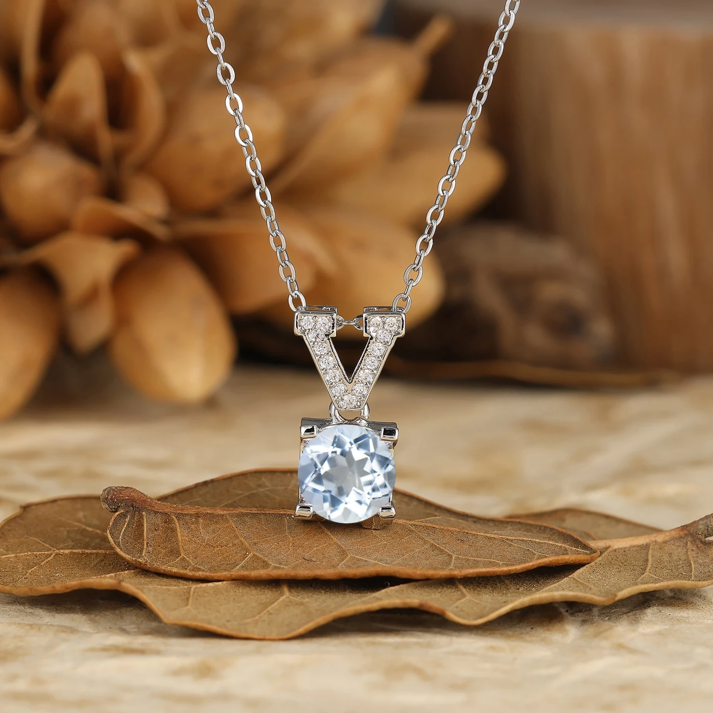 925 Sterling Silver Elegant V-Neck Style Pendant Necklace 14K Gold Neckalce