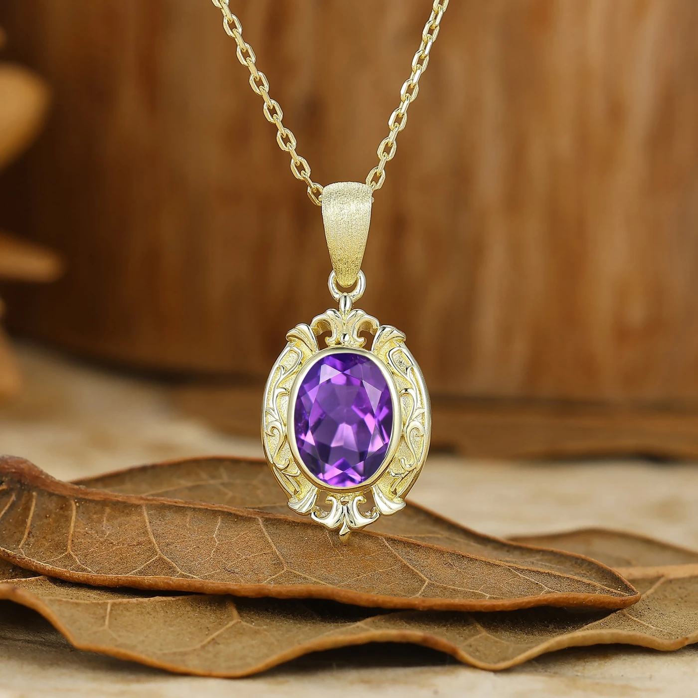 Oval Cut Textured Gold Filigreed Pendant Solid Women Pendant Necklace