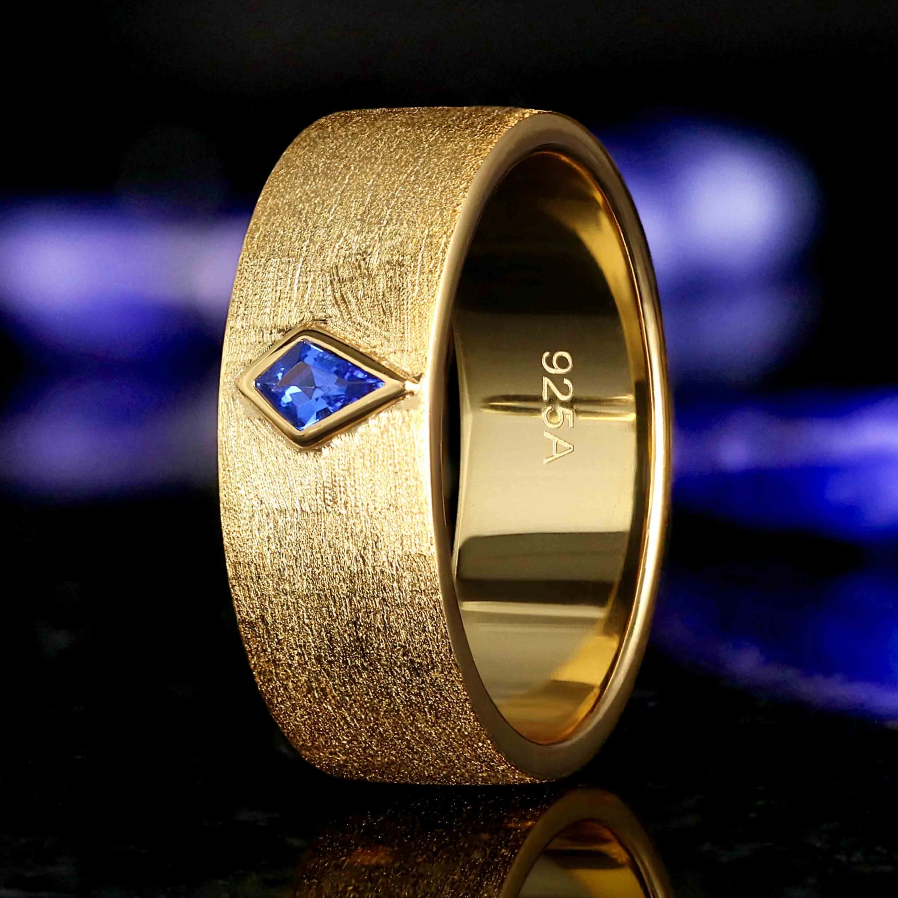 Blue Kite-Cut Sapphire Ring | Mens Gold Wedding Band