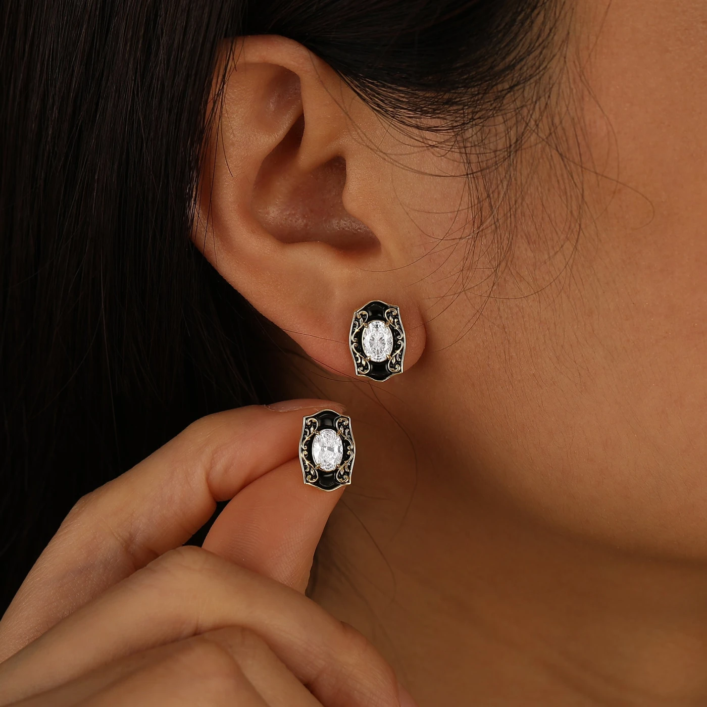 Engraved Floral Oval Moissanite Stud Earrings Vintage Black Enamel Women Earrings - view 5