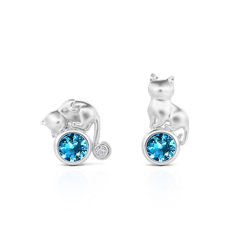 Adorable Cat Asymmetrical Round Cut Stud Earrings