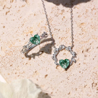 Juelvia Classic Nature Inspired Heart Moss Agate Ring