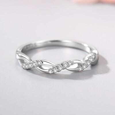 Juelvia Simple Ripple Twisted Wedding Band